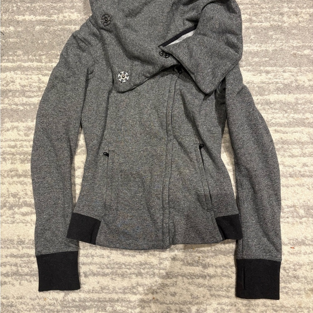 Lululemon Karmacollected Jacket
Heathered Speckled Black - Picture 5 of 9